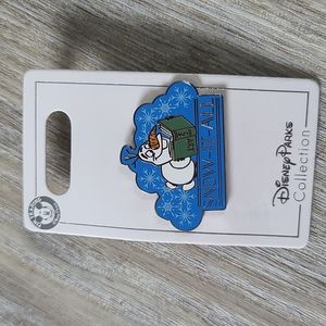 Disney Parks Collection Olaf Pin